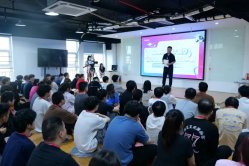 【火蝠電商如何】新人所向，新火相傳——火蝠運營部新人成長分享會